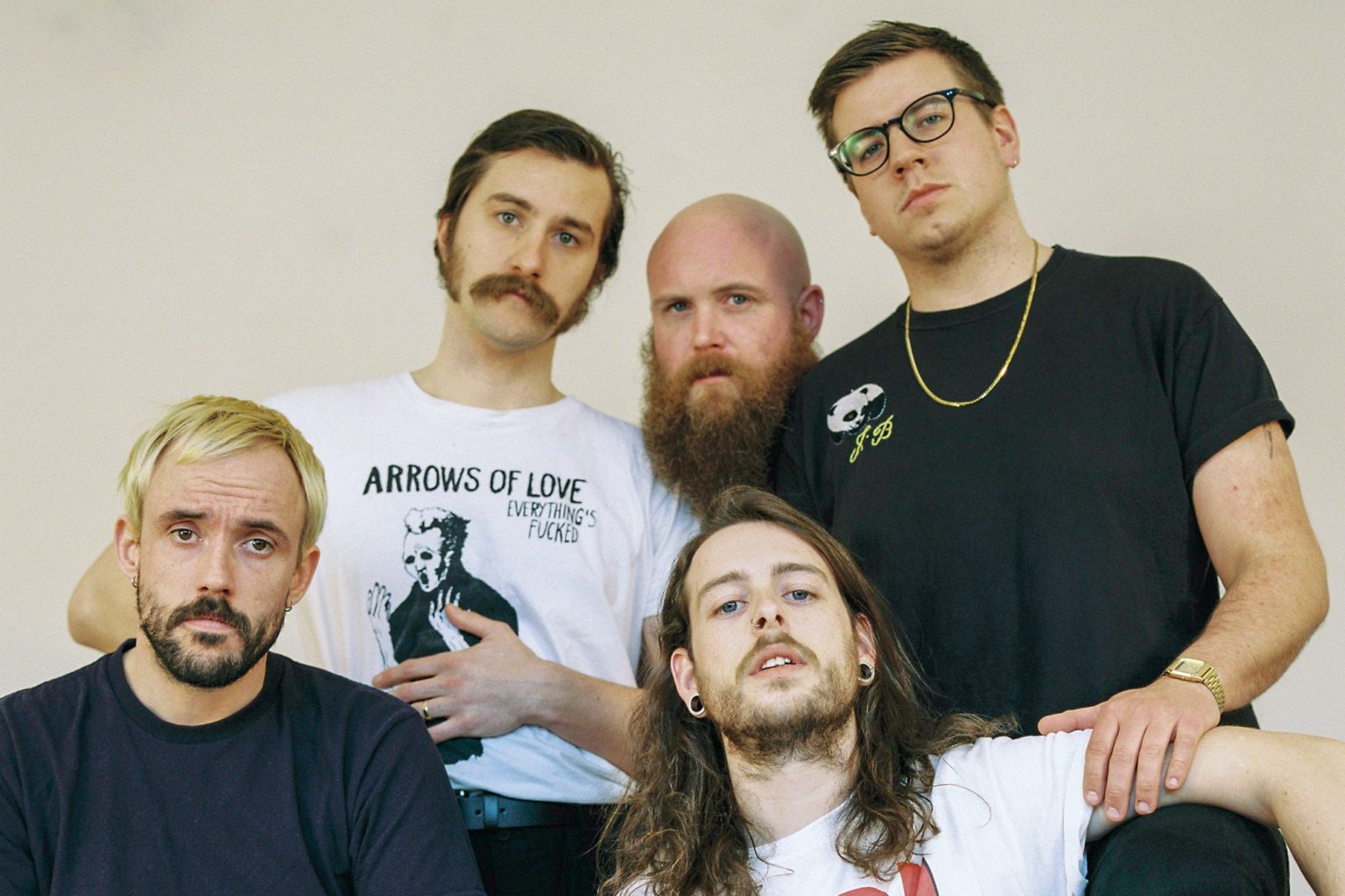 "Colossus", le nouveau clip de Idles