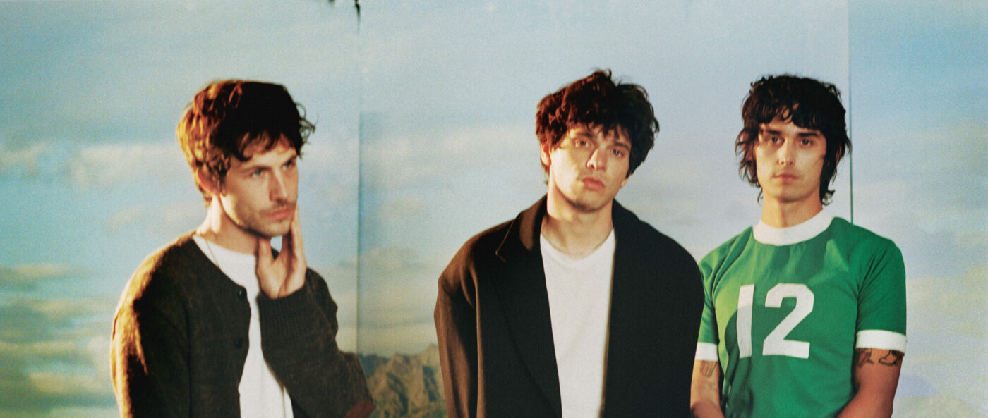 WALLOWS